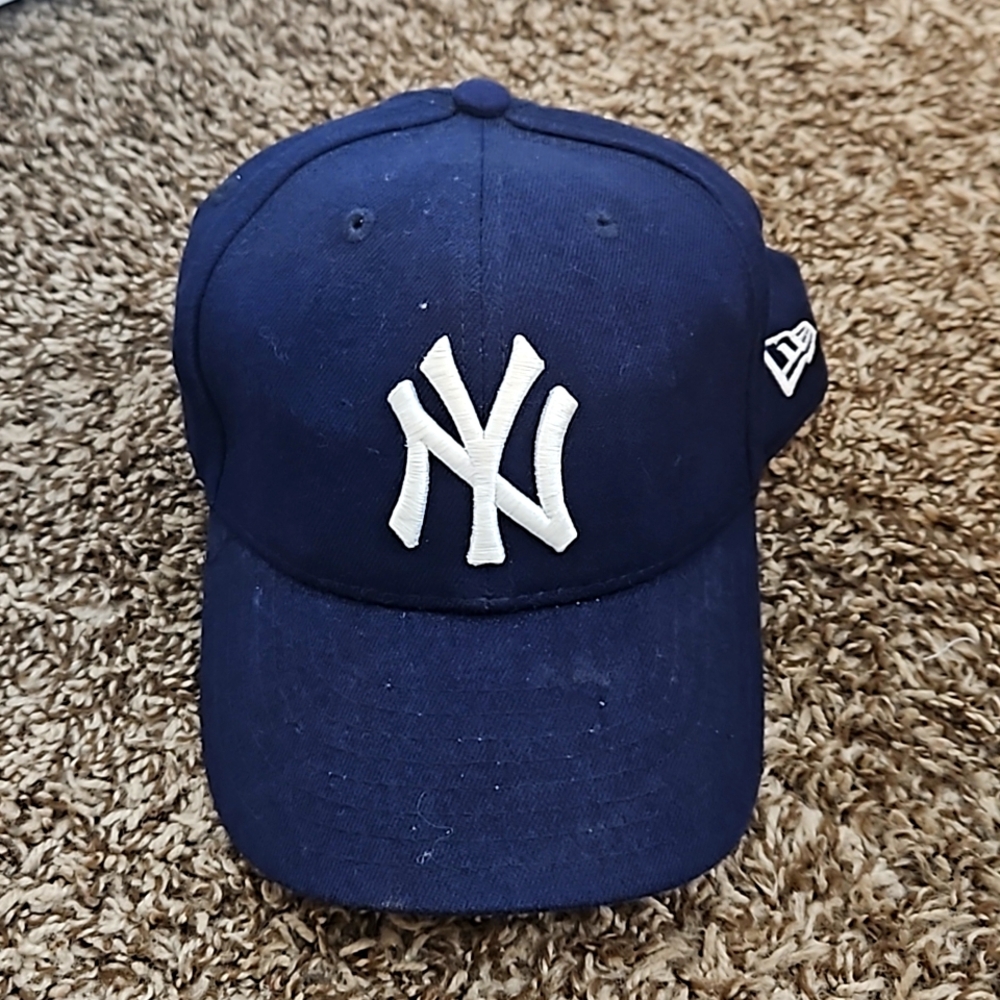 Blue Yankees hat